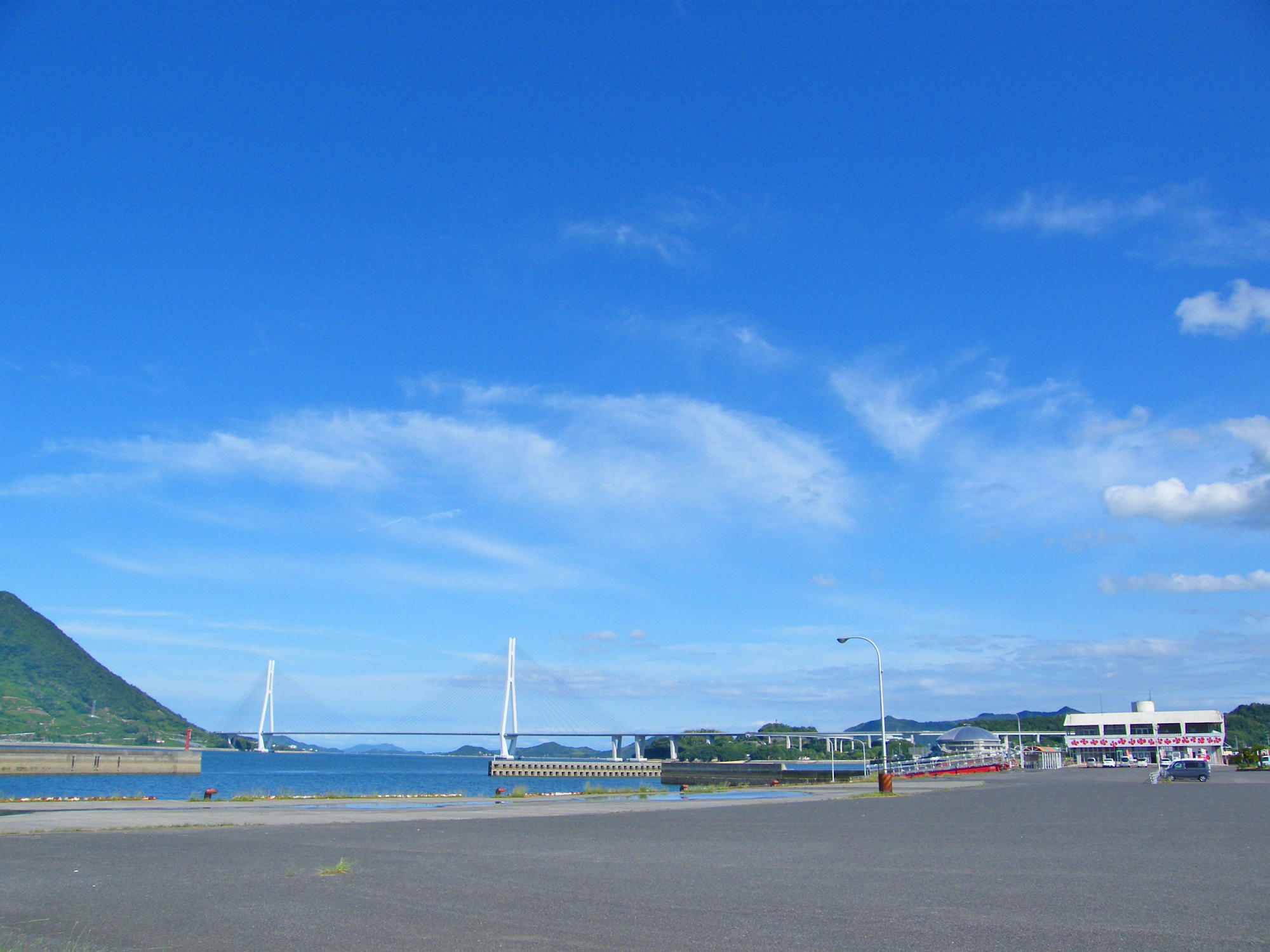 しまなみ海道の青い空